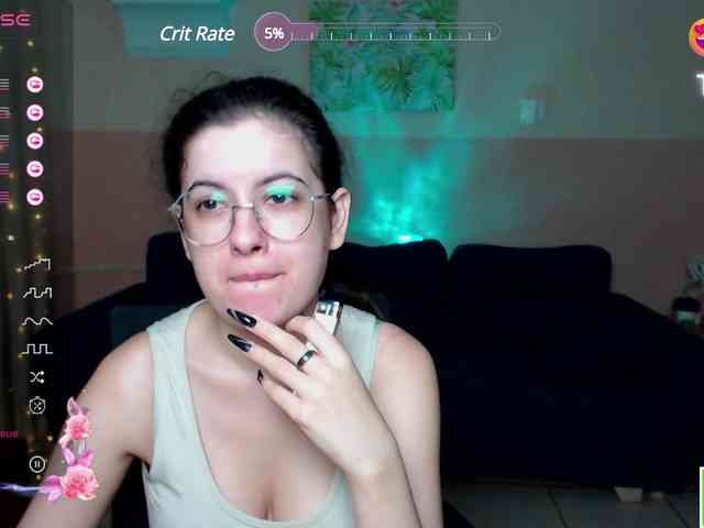 AminaBeatris13 webcam
