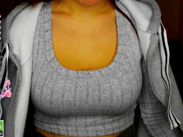 AminaBeatris13 webcam