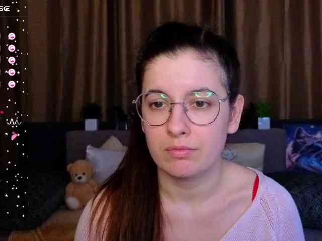 AminaBeatris13 webcam