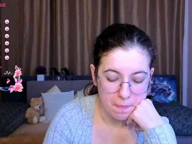 AminaBeatris13 webcam