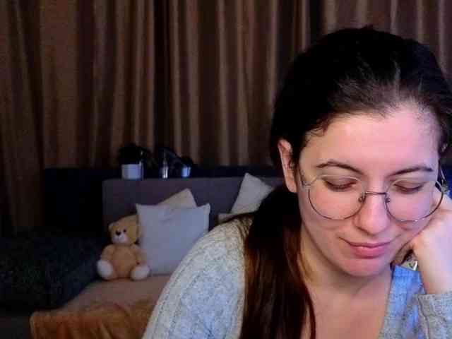 AminaBeatris13 webcam