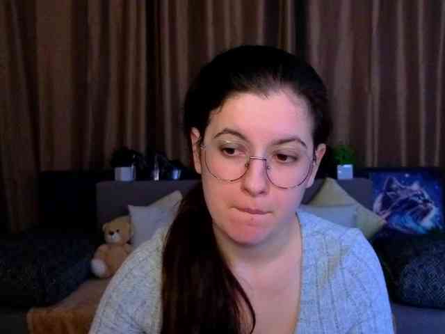 AminaBeatris13 webcam