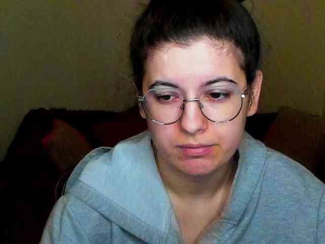 AminaBeatris13 webcam