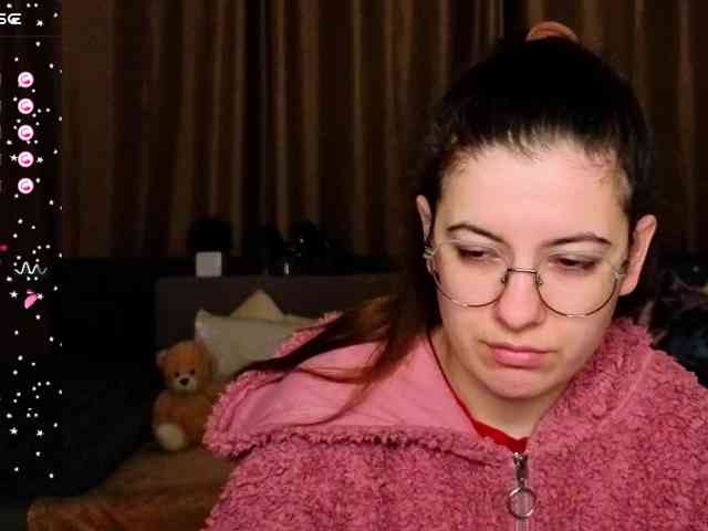 AminaBeatris13 webcam