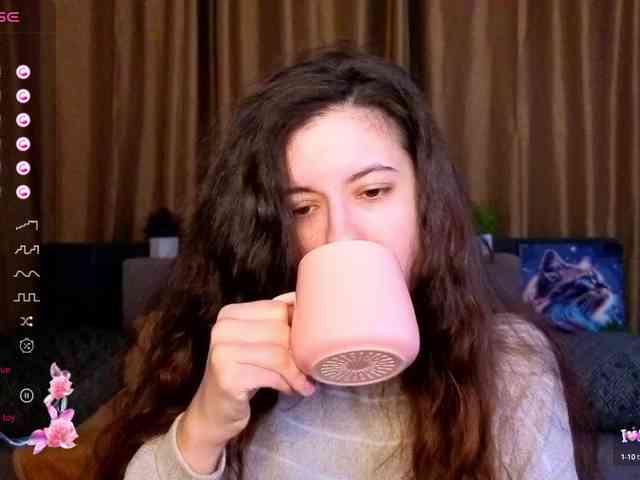 AminaBeatris13 webcam