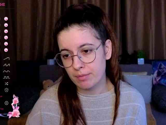 AminaBeatris13 webcam