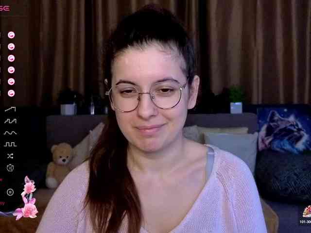 AminaBeatris13 webcam