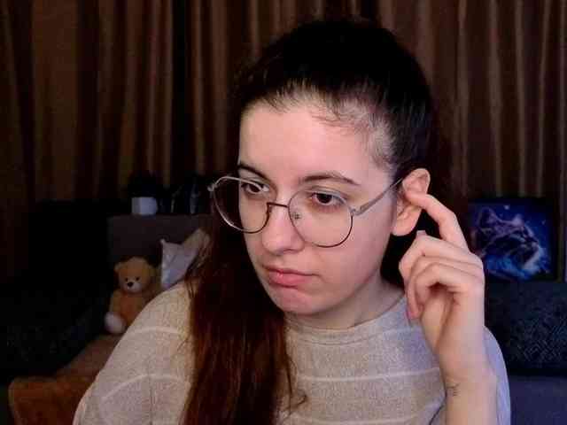 AminaBeatris13 webcam