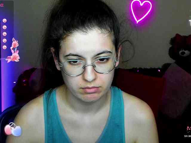 AminaBeatris13 webcam