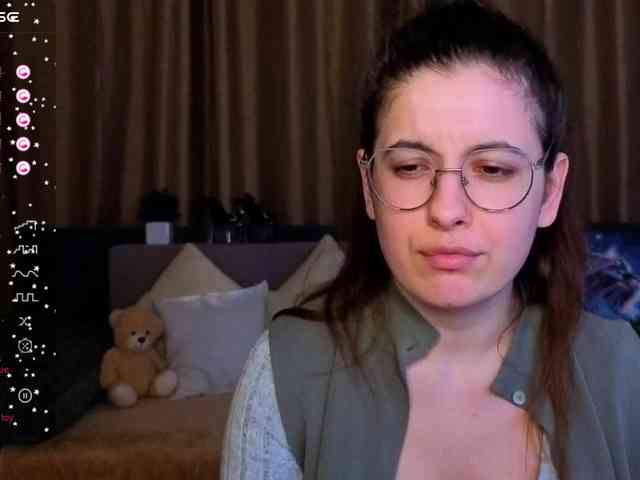 AminaBeatris13 webcam