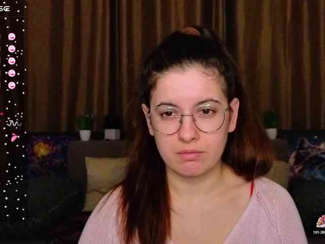 AminaBeatris13 webcam