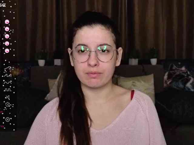 AminaBeatris13 webcam