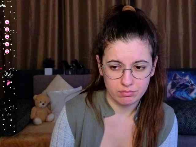 AminaBeatris13 webcam