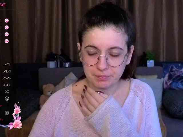 AminaBeatris13 webcam