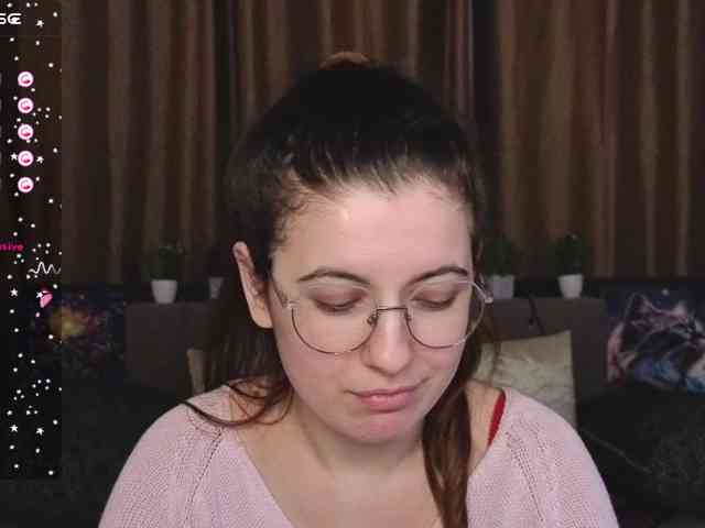 AminaBeatris13 webcam