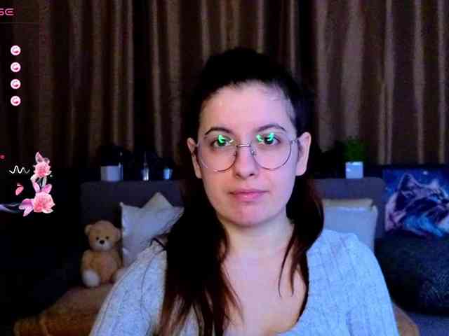 AminaBeatris13 webcam