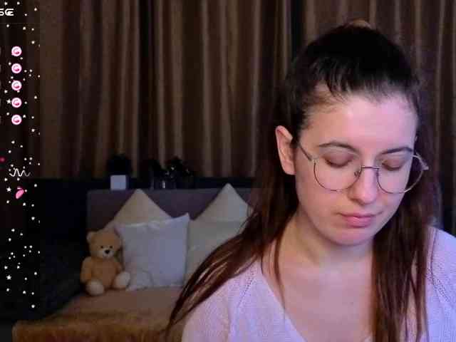 AminaBeatris13 webcam