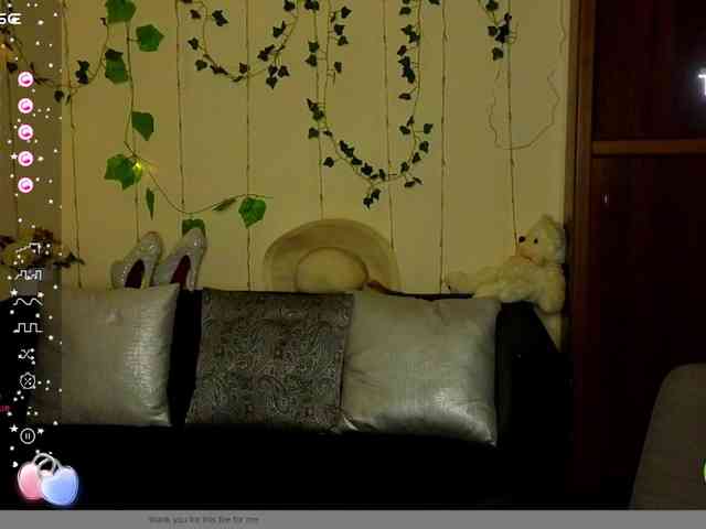 AminaBeatris13 webcam