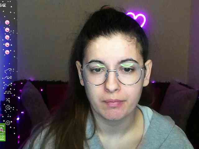 AminaBeatris13 webcam