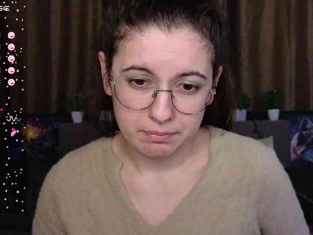 AminaBeatris13 webcam