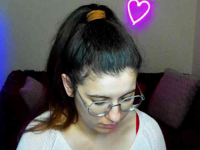 AminaBeatris13 webcam