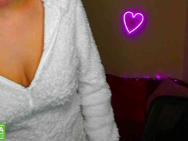 AminaBeatris13 webcam