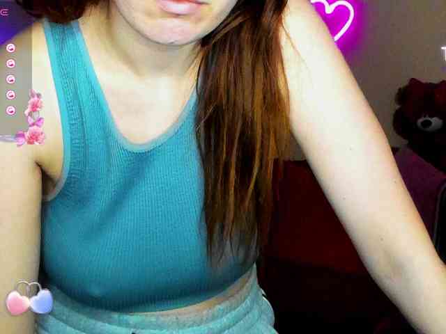 AminaBeatris13 webcam