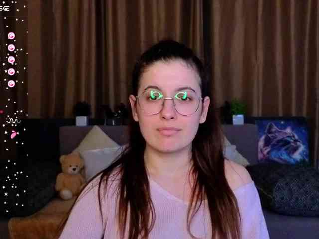 AminaBeatris13 webcam