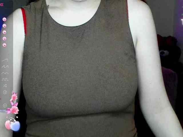 AminaBeatris13 webcam