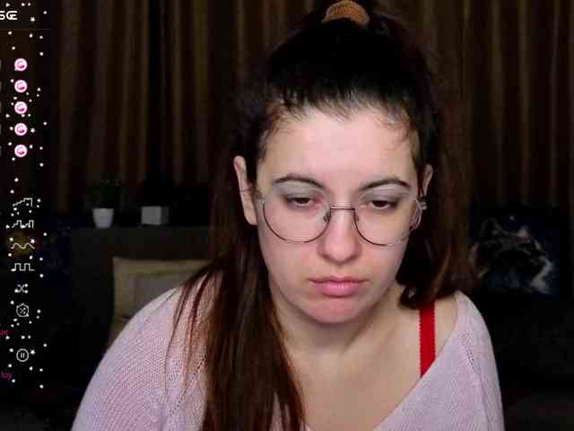 AminaBeatris13 webcam