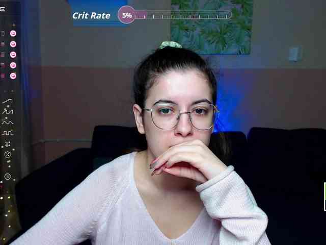 AminaBeatris13 webcam