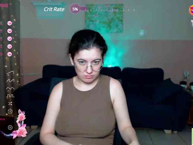 AminaBeatris13 webcam