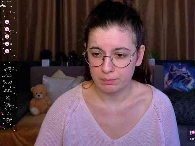 AminaBeatris13 webcam