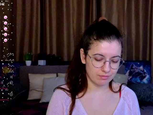 AminaBeatris13 webcam