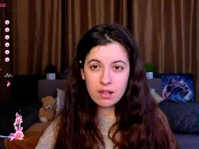 AminaBeatris13 webcam