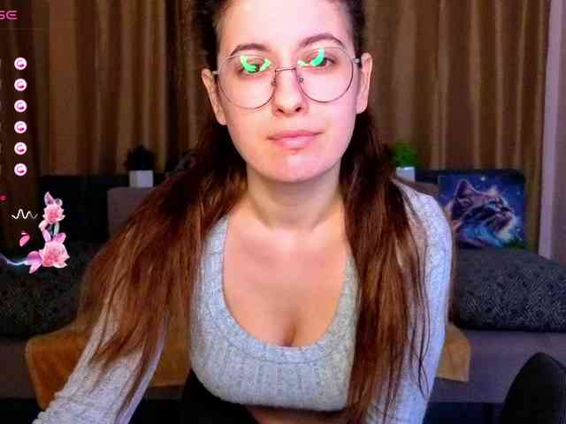 AminaBeatris13 webcam