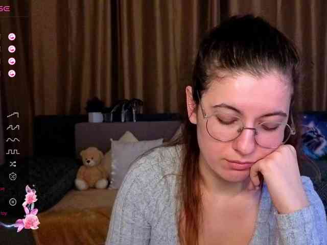 AminaBeatris13 webcam