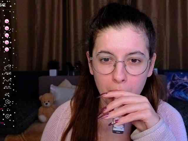 AminaBeatris13 webcam