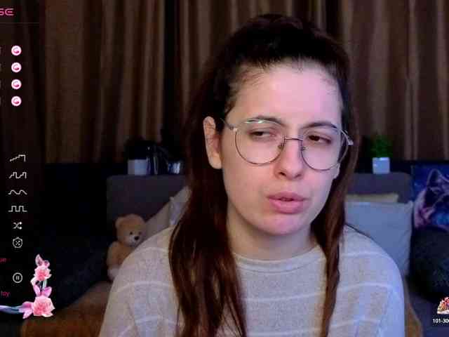 AminaBeatris13 webcam