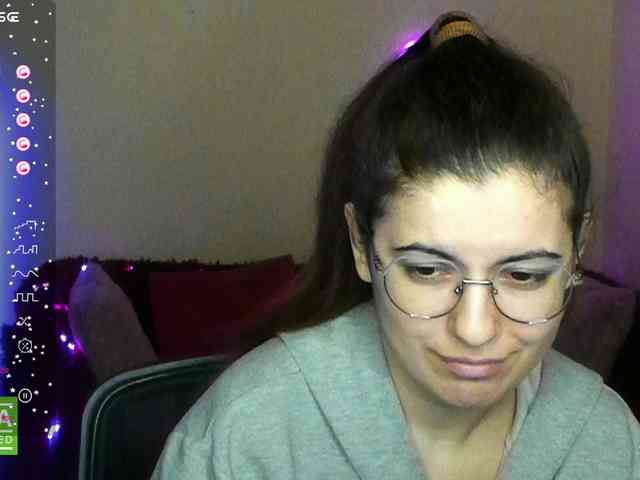 AminaBeatris13 webcam