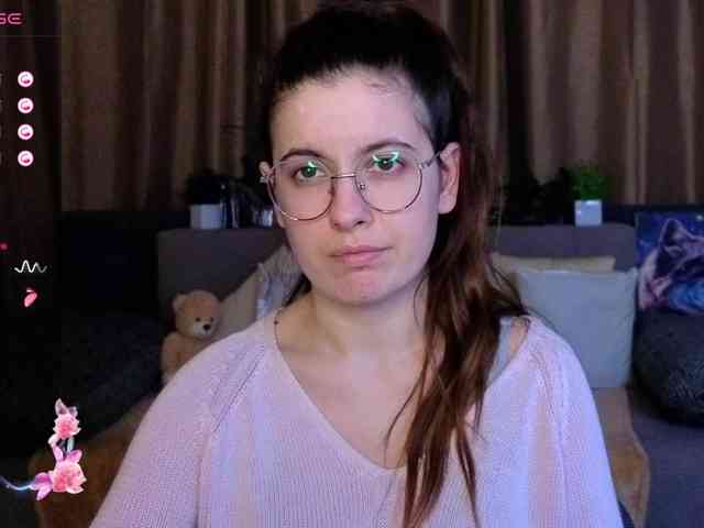 AminaBeatris13 webcam