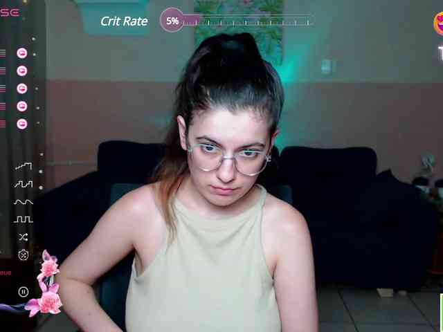 AminaBeatris13 webcam