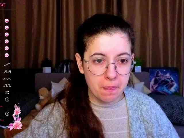 AminaBeatris13 webcam