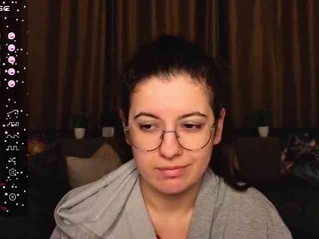 AminaBeatris13 webcam