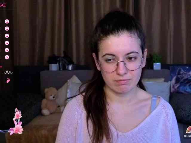 AminaBeatris13 webcam