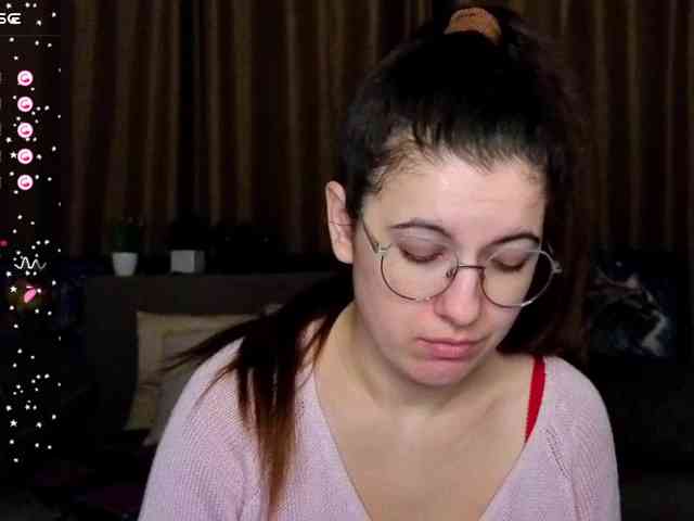 AminaBeatris13 webcam