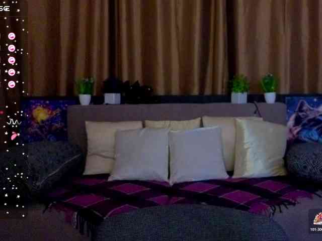 AminaBeatris13 webcam