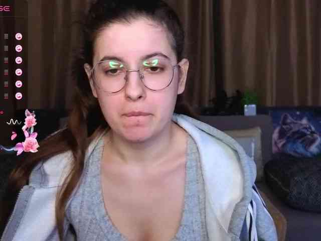 AminaBeatris13 webcam