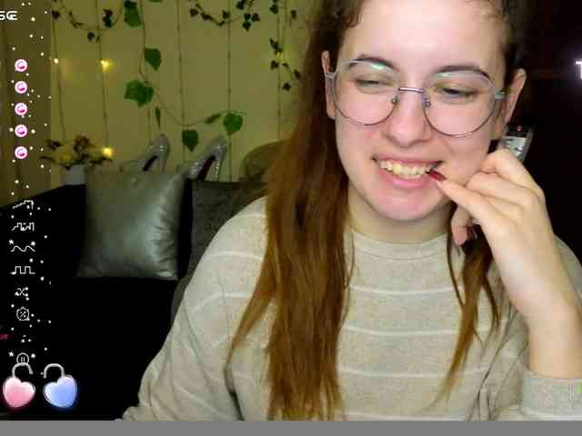 AminaBeatris13 webcam