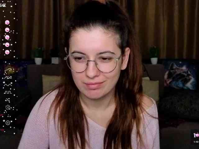 AminaBeatris13 webcam